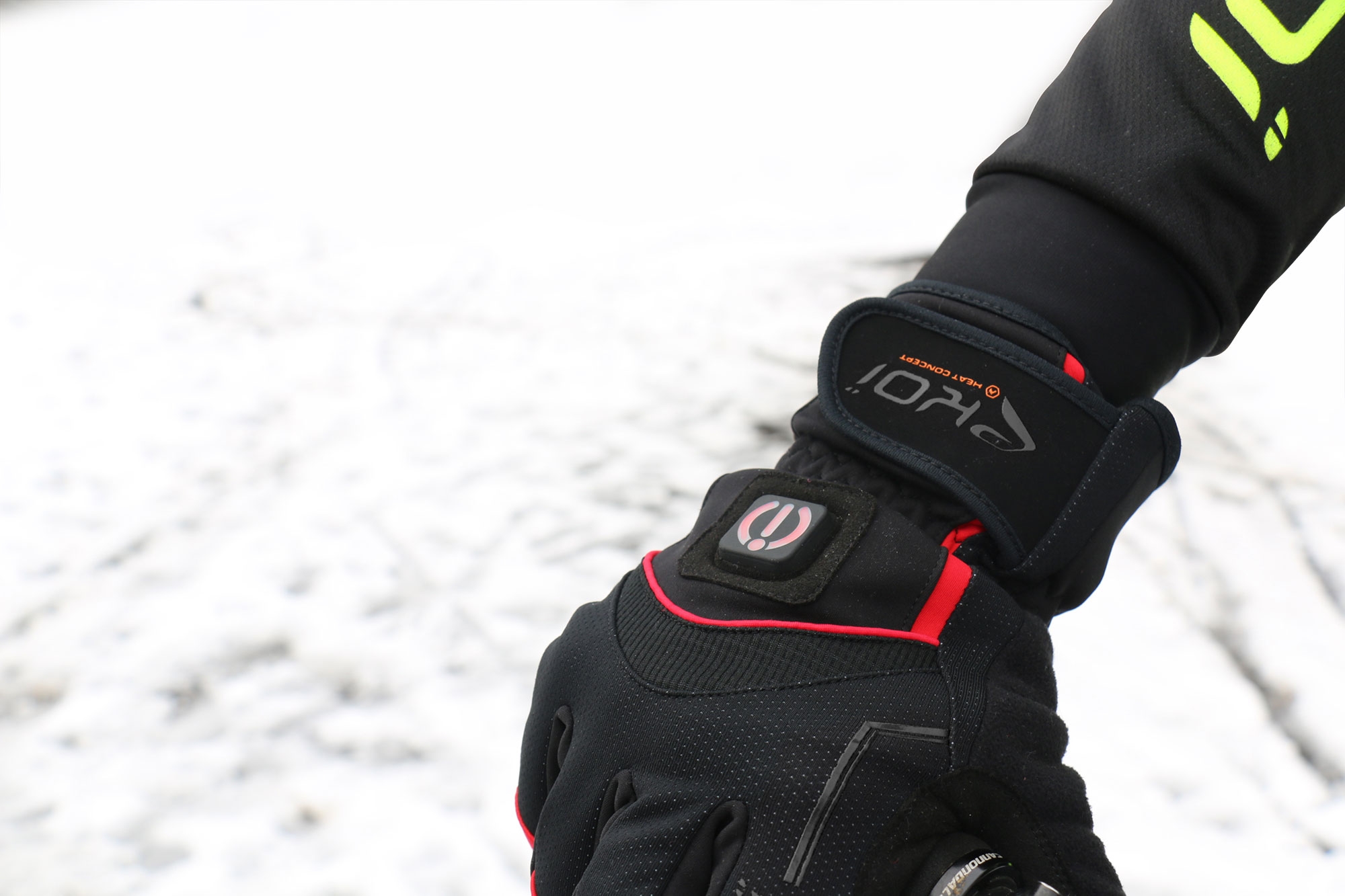 EKOI HEAT Concept heated black winter cycling gloves